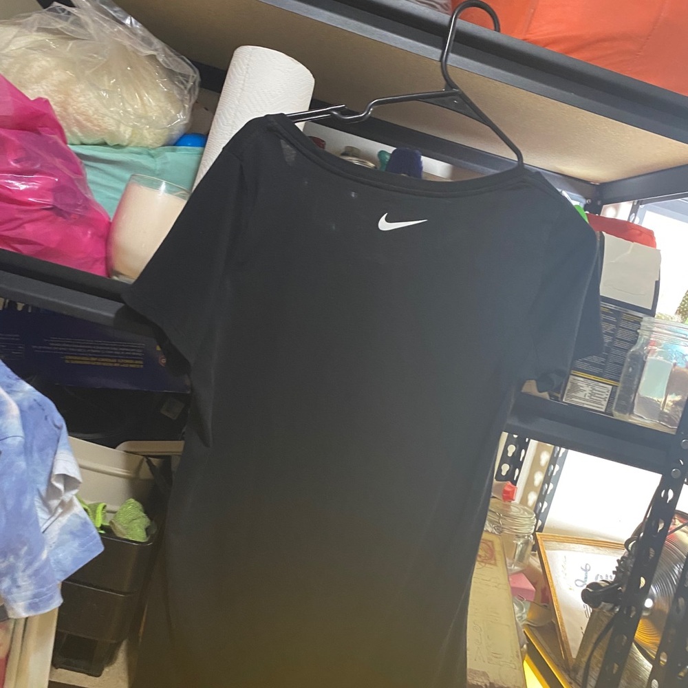 Nike - Picture 2 of 2
